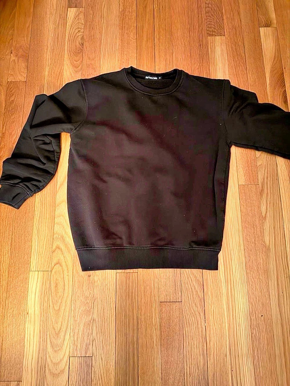 Champion Crewneck Sweatshirt in Black Size Medium Like New